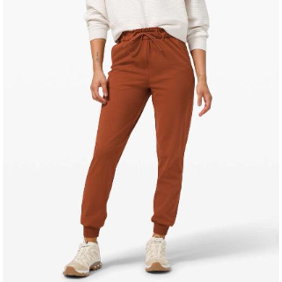 Lululemon Stretch High-Rise Jogger Pant Terracotta Red Orange 6 Athleisure - Picture 1 of 9